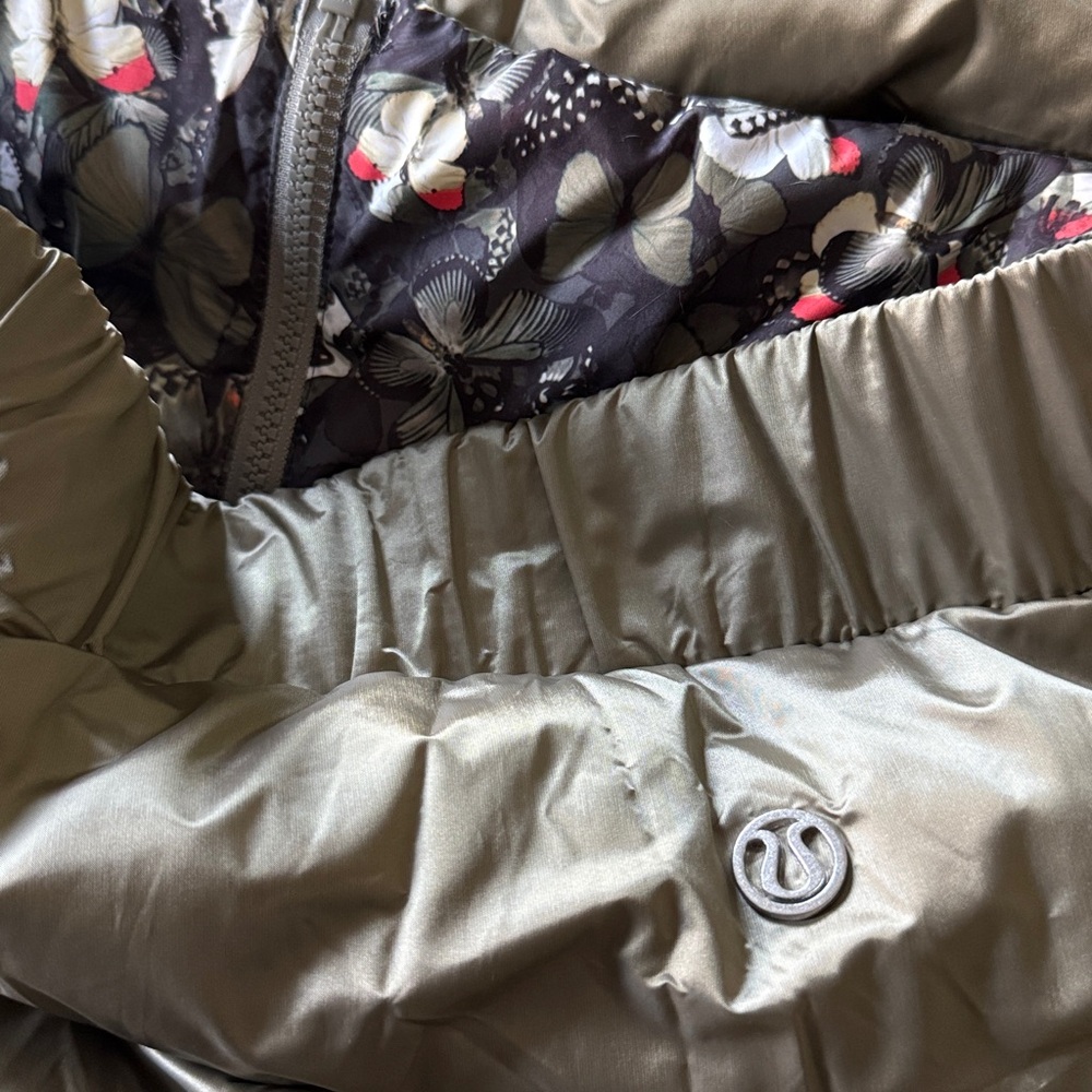 Lululemon Reversible Vest - Picture 14 of 15